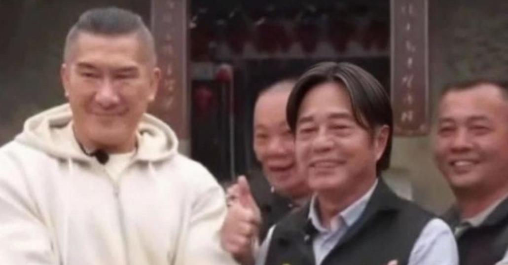 笑不活了！民进党被彻底激怒，痛批馆长造假。

馆长 11 月 3 日在福建，帮赖