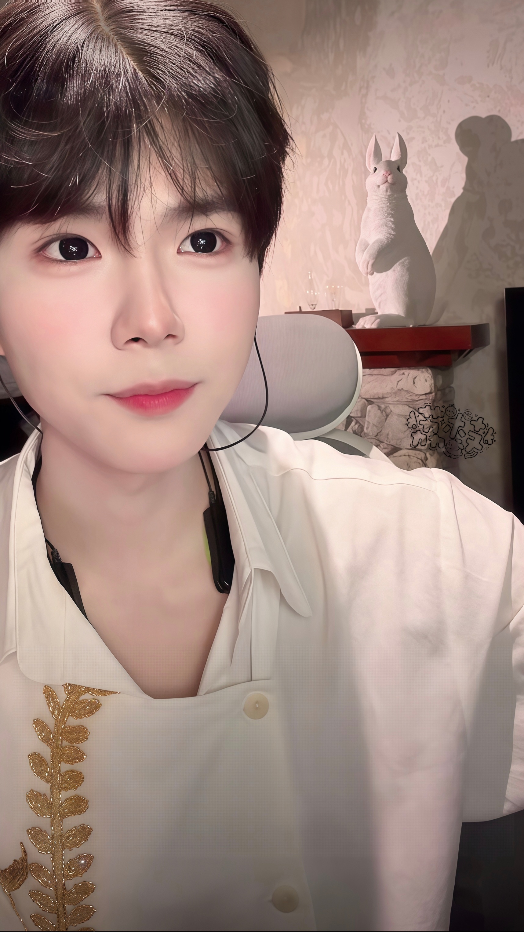 小妹妹一个人吗 