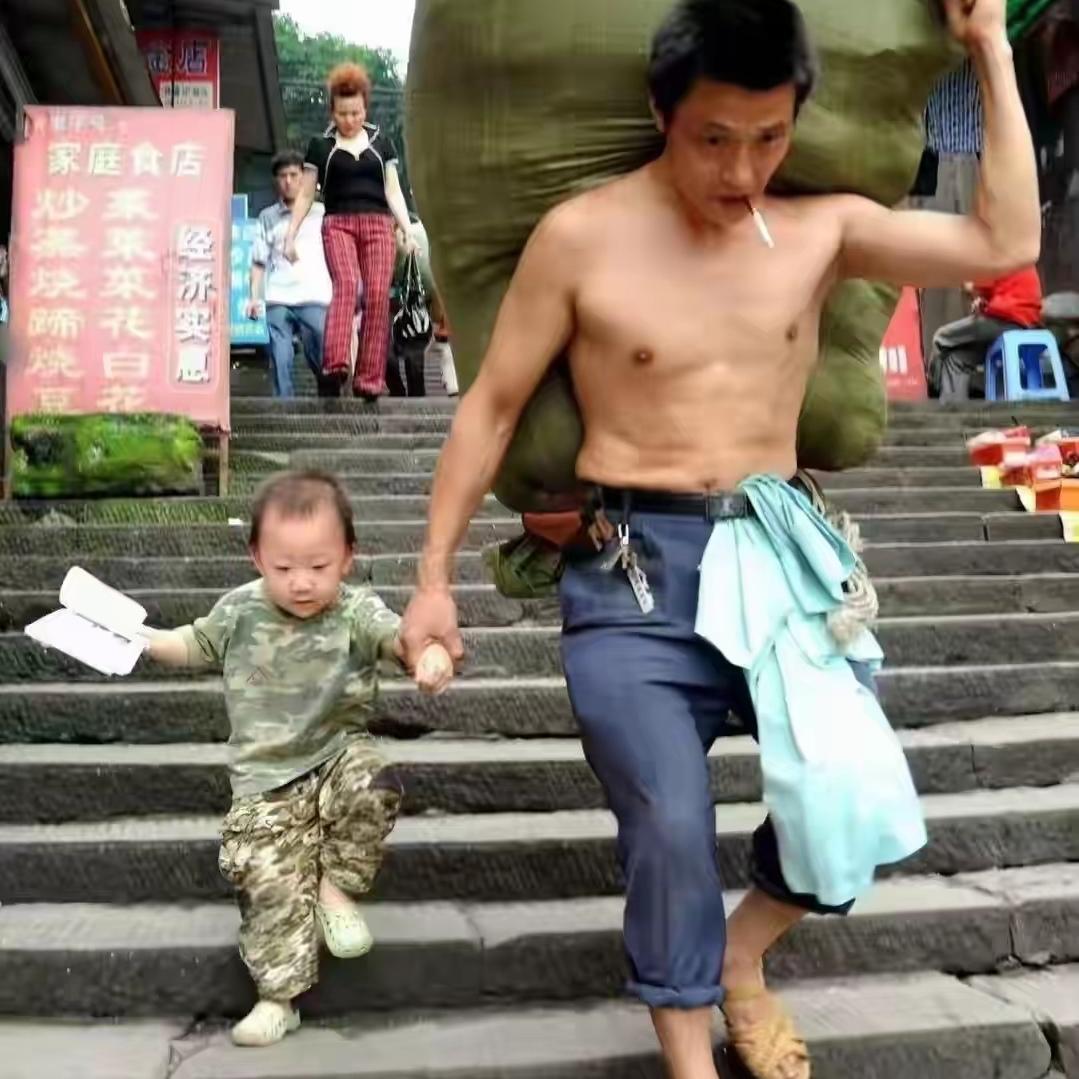 假如你失恋悲哀了，就去读余秀华的诗，一个稗子的提心吊胆的日子，她告诉你好死不如赖
