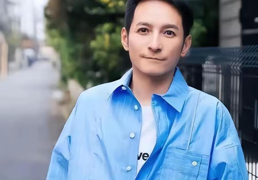 李维嘉爆料：“何炅之前想换个大点的冰箱，就把家里的冰箱挂网上卖二手，可挂了很久都