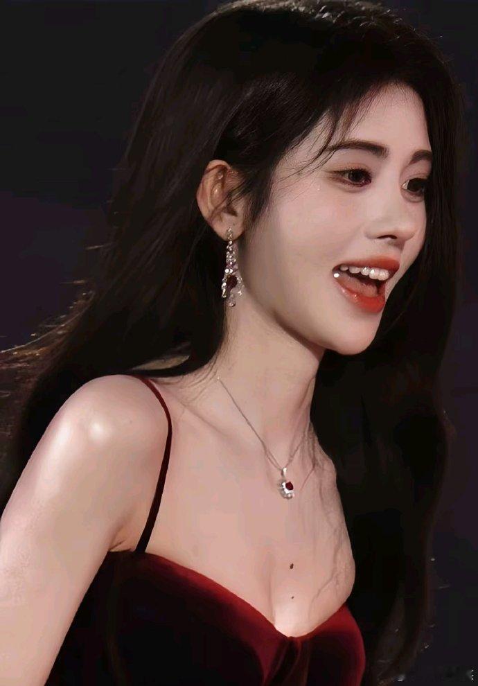 网传鞠婧祎B站跨年 刷到鞠婧祎 B 站跨年的瓜，已经开始激动了谁懂 