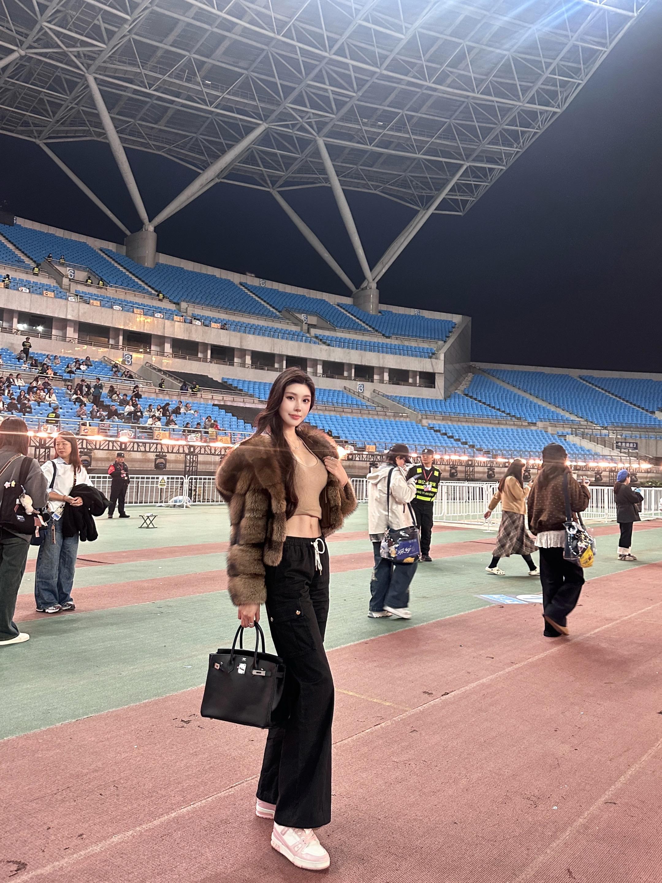 深深也有一米八的粉丝～