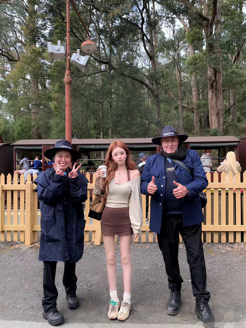 王思聪的现任女友懒懒，着实精致迷人。不得不承认，美女是真的抗冻。当旁人还身处寒冷