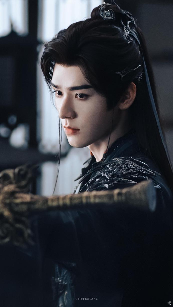 龚俊这是拿了毒舌男主的本子龚俊演活毒舌男主！苏暮雨怼人金句频出，“你还挺有自信”