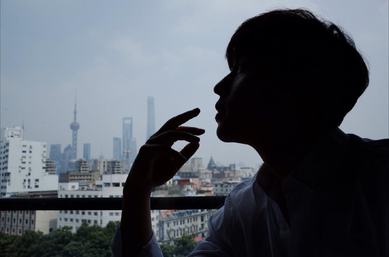 灯芯阁女娲的炫技之作～这轮廓太美了！邓伦