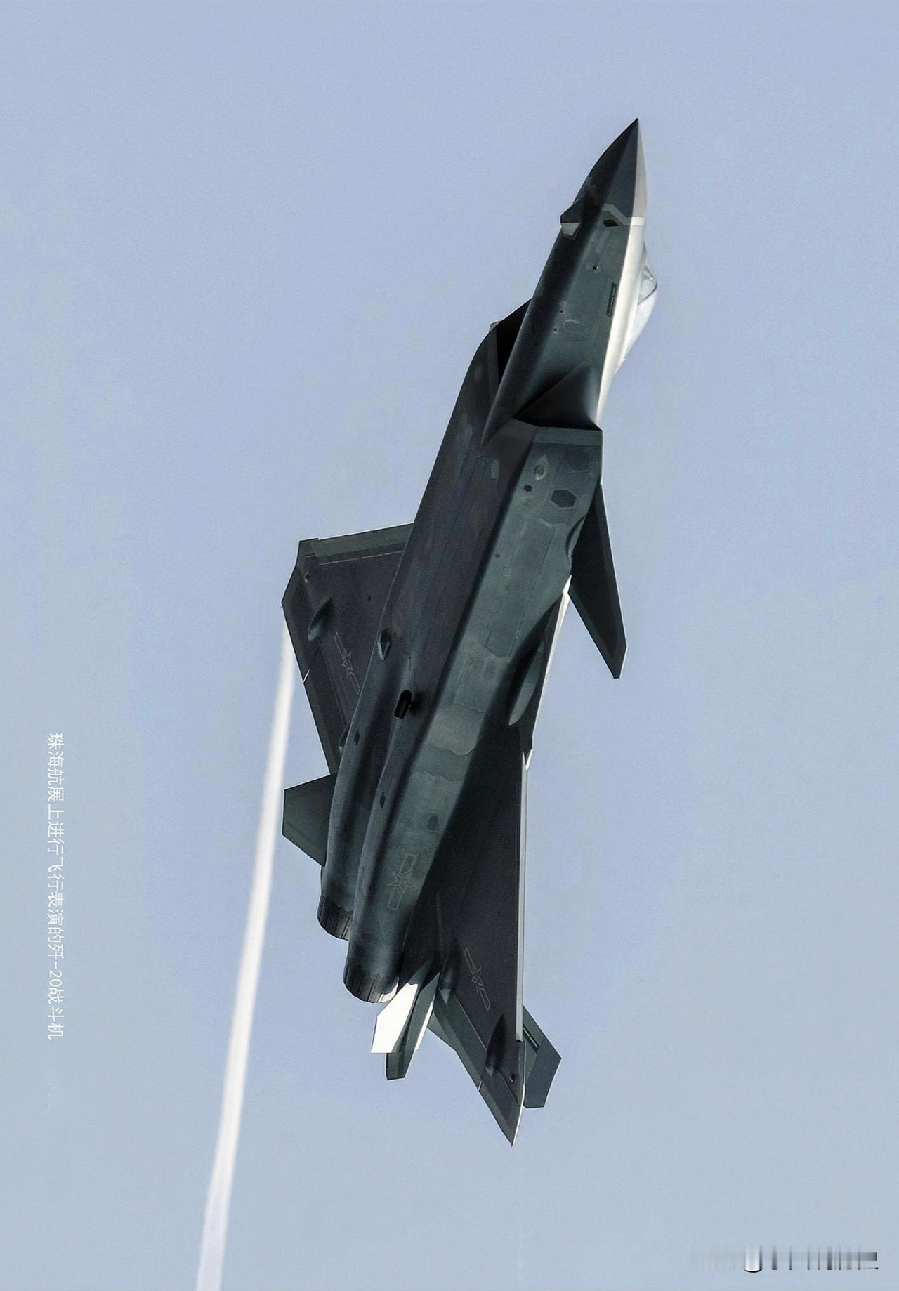 珠海航展上进行飞行表演的歼-20战斗机
带定位晒今日生活
我的今日状态：😁轻松