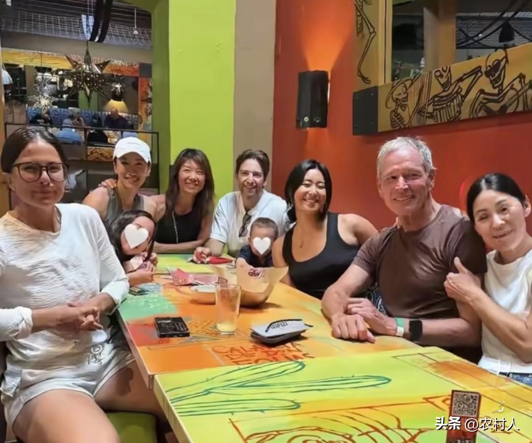 谢婷婷在香港处理完父亲后事之后，返回加拿大温哥华。 和自己的亲友聚餐时，留下来一