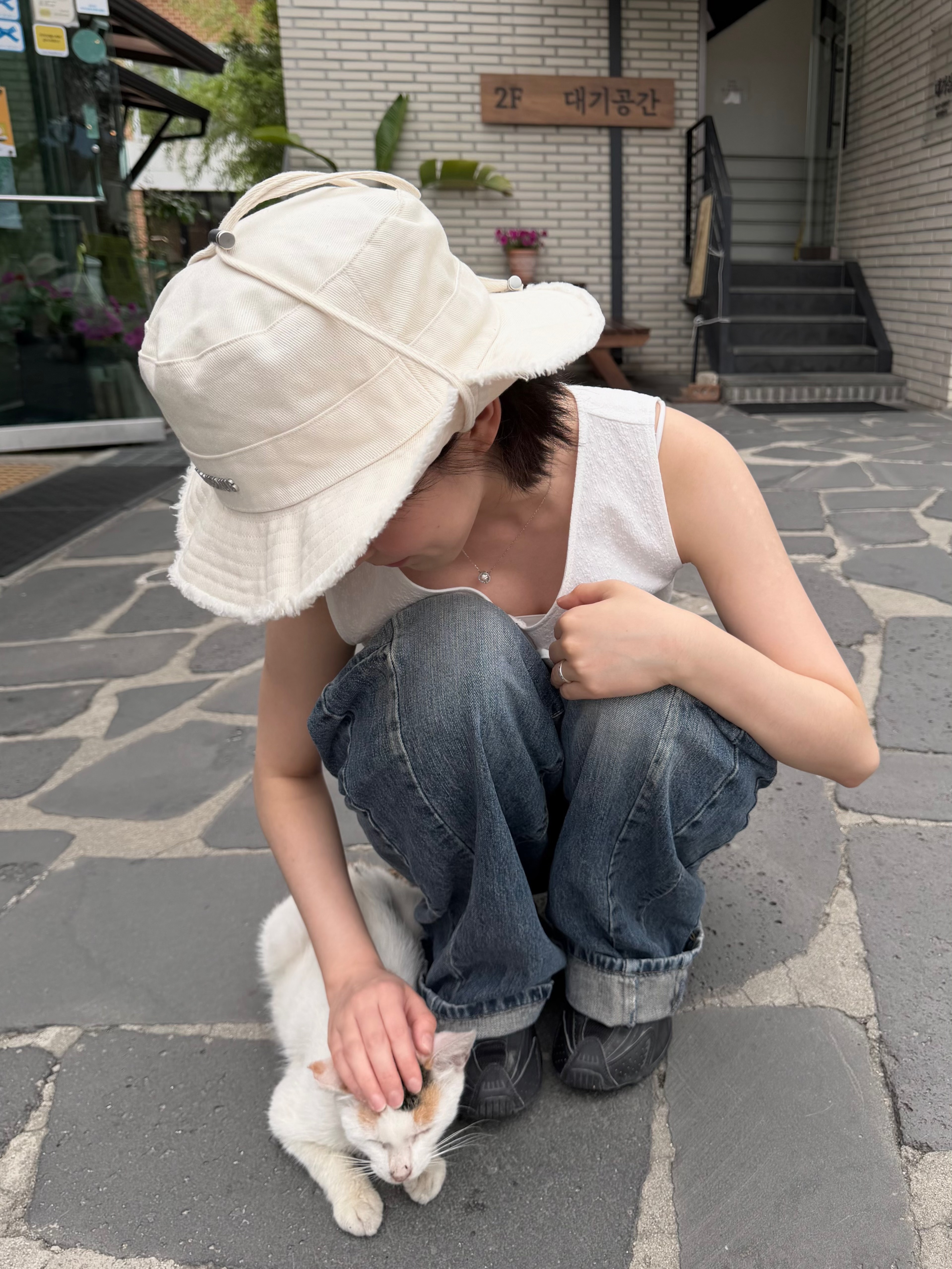 唉姐妹真的不是我故意……啊我不是故意……啊真的不是我故意的啊……好吧我眼神自动锁