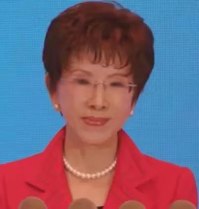 我有种预感，
洪秀柱这次是真豁出去了。
3月28日，台北眷村聚会，77岁的她当着