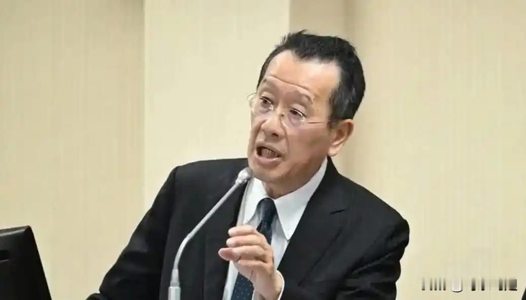 就在刚刚，

中国台湾空军司令部突然宣布，

1月22日，针对岛内F-16V战机