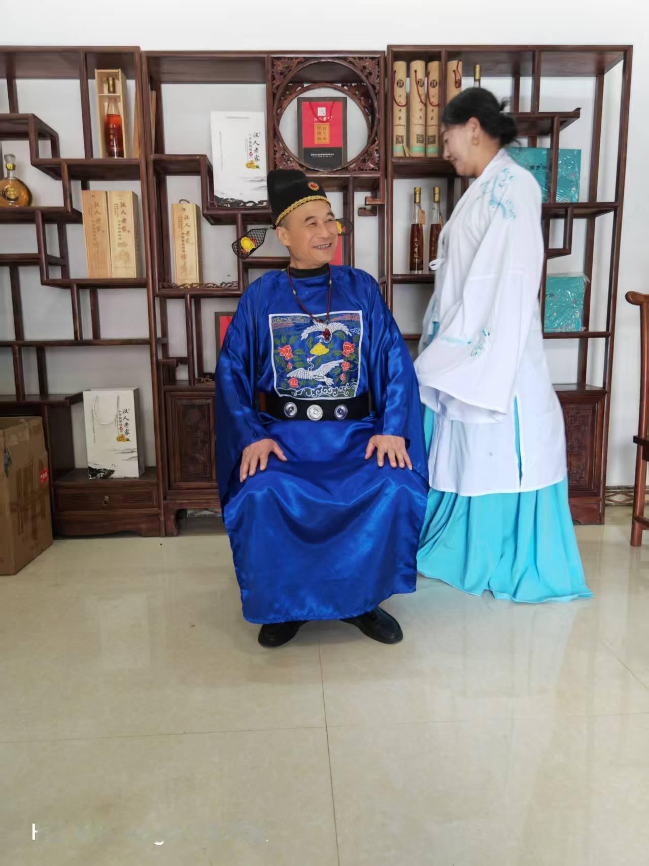 【夏之韵·汉服角色扮演（一）】汉服文化 

夏天穿汉服拍照，那氛围感直接拉满！穿