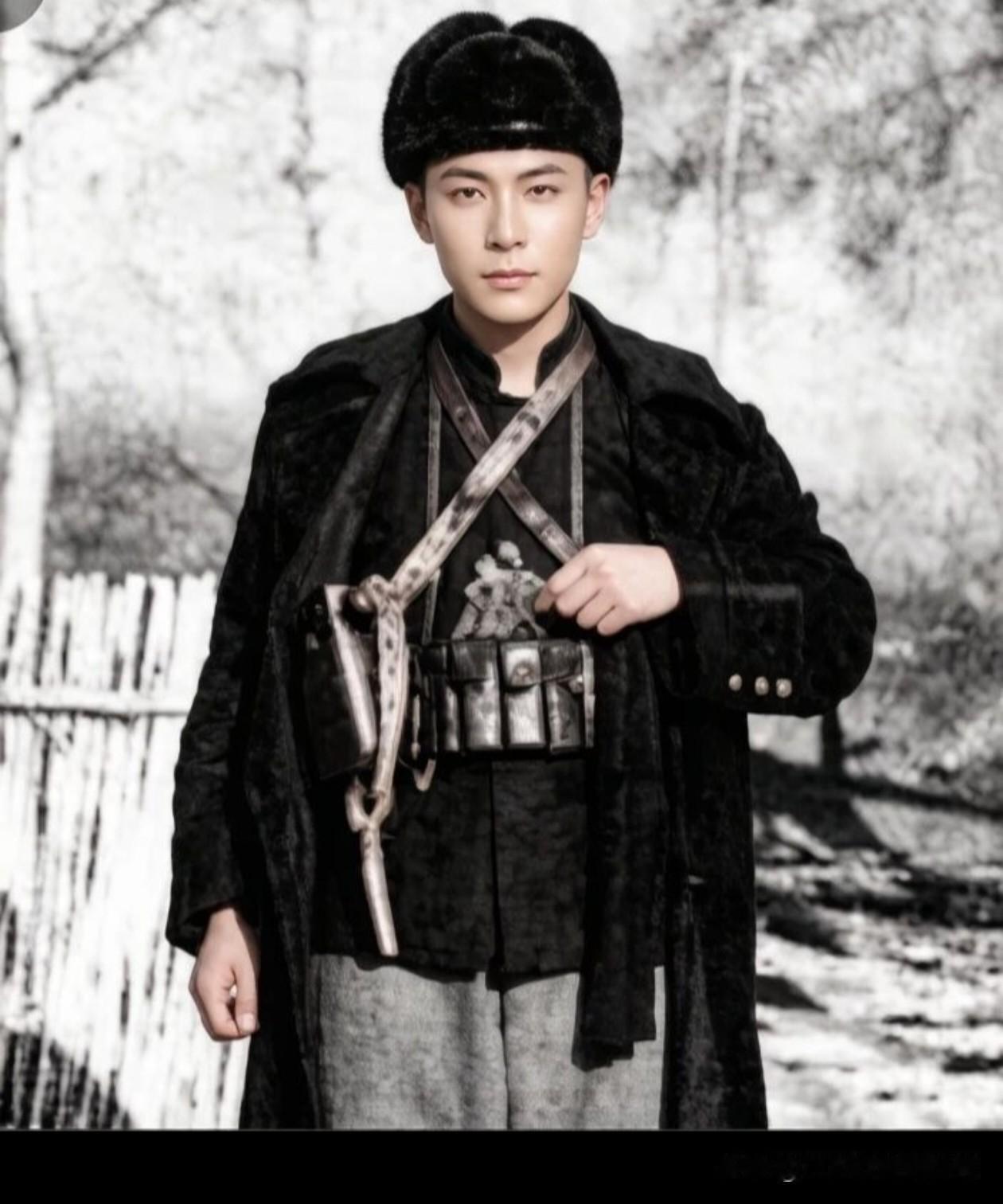 高鹏振（1897-1937），
辽宁黑山人，
东北抗日义勇军重要将领，
绰号"老