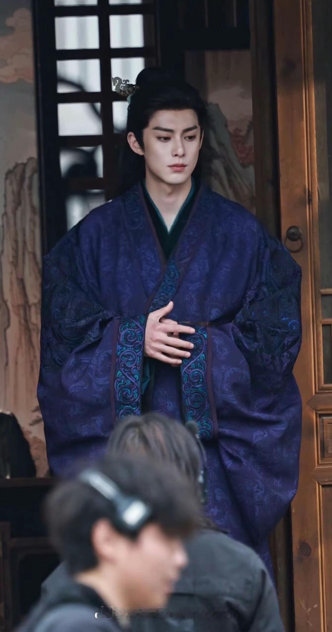 王鹤棣谢景行美成建模了王鹤棣不愧是男频女频的神🐮🐮🐮 