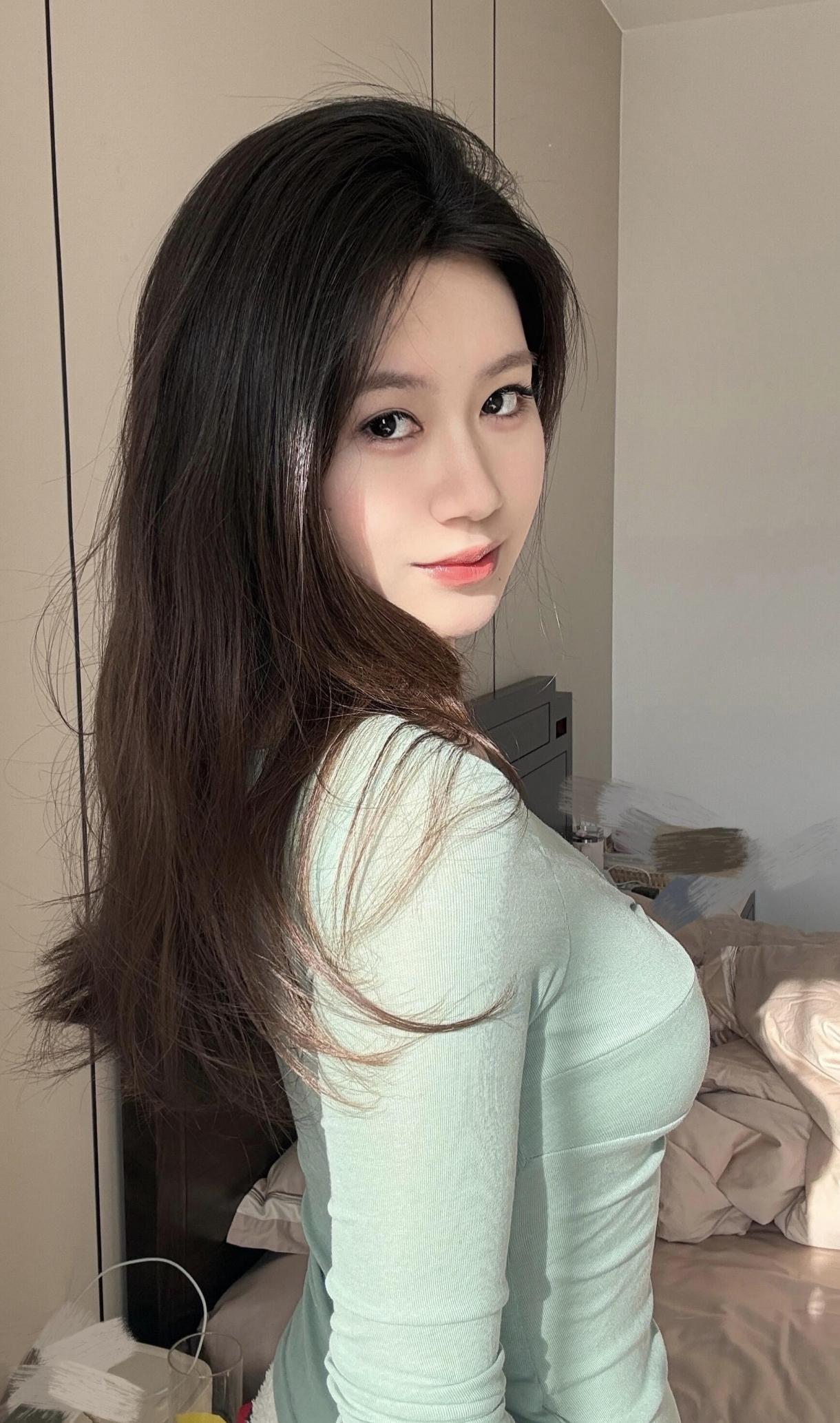 分享一下相册里的美女什么样的女人才最有魅力呢?