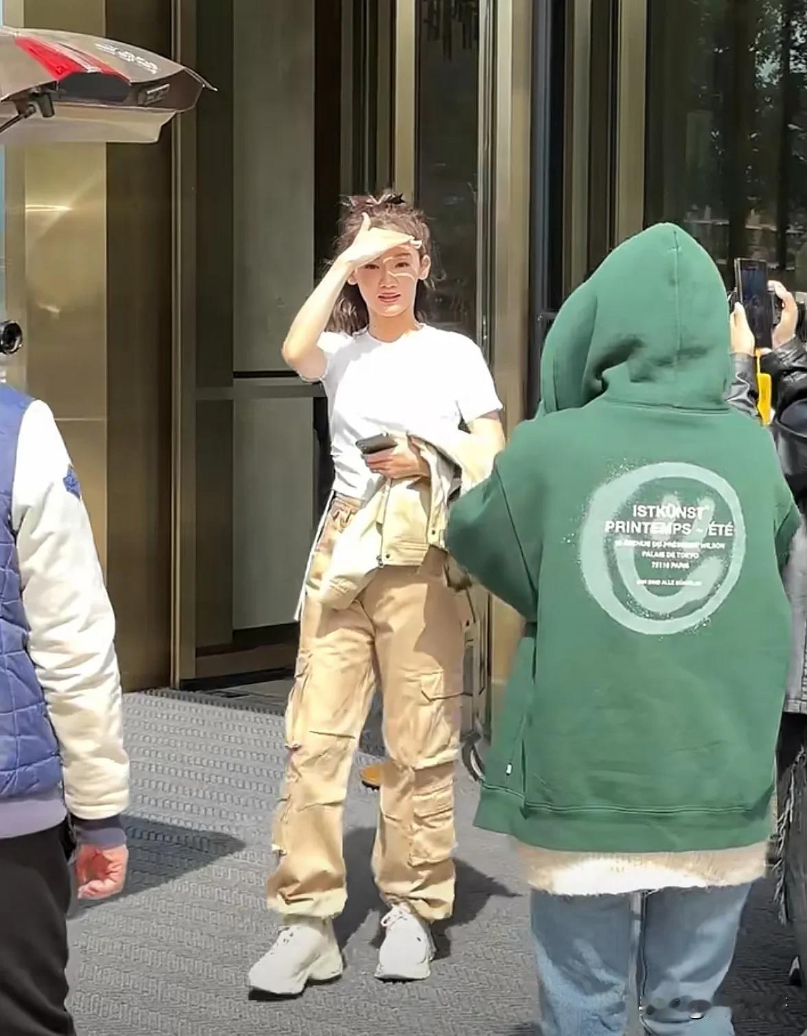 终于理解郑恺的审美了！哪个女人能和苗苗一样，35岁了生了3个娃，还能顶着一张大学