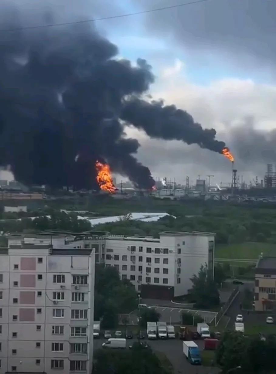 俄媒报道，当地时间20日，就基辅政权近日持续向俄罗斯境内多个主要城市 发动大规模