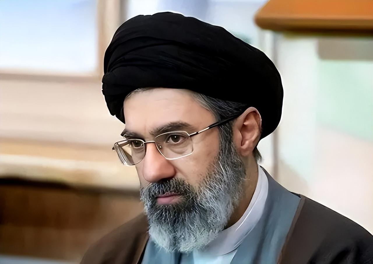 英媒宣称伊朗最高领袖病重昏迷，恰恰说明美伊无能透顶，对一个群龙无首的伊朗还打了这