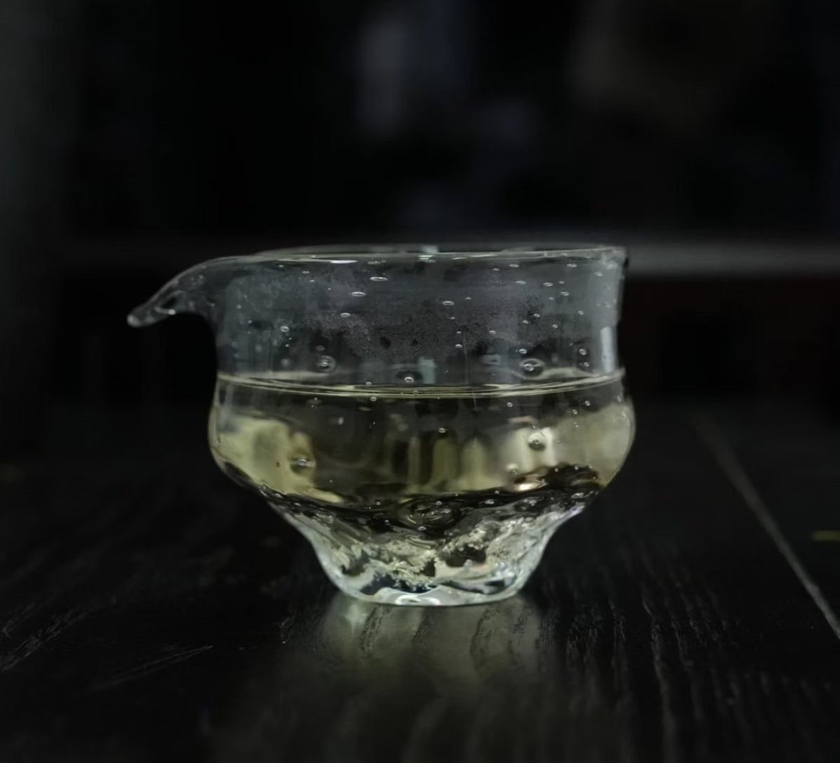 品茶赏器交友  荒野贡眉鲜爽度强一喝就是一口春天醇如米汤 冰糖润肌骨 