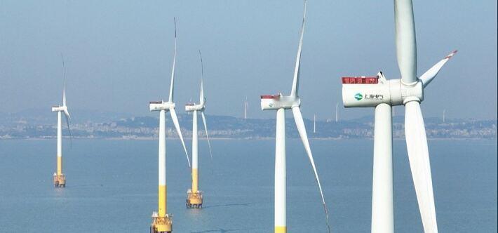 中国风电真可谓硬核领跑全球！在全球能源绿色转型中，中国风电实现了从跟跑、并跑到领