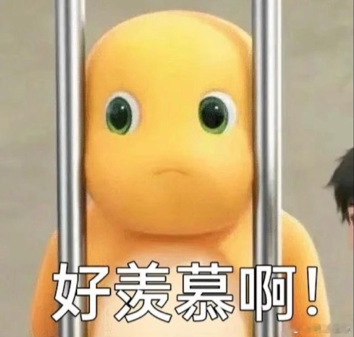 拿下权志龙只需要一个小风扇吹得他炸毛都帅到发光，那一脸享受的小表情，仿佛在说“再
