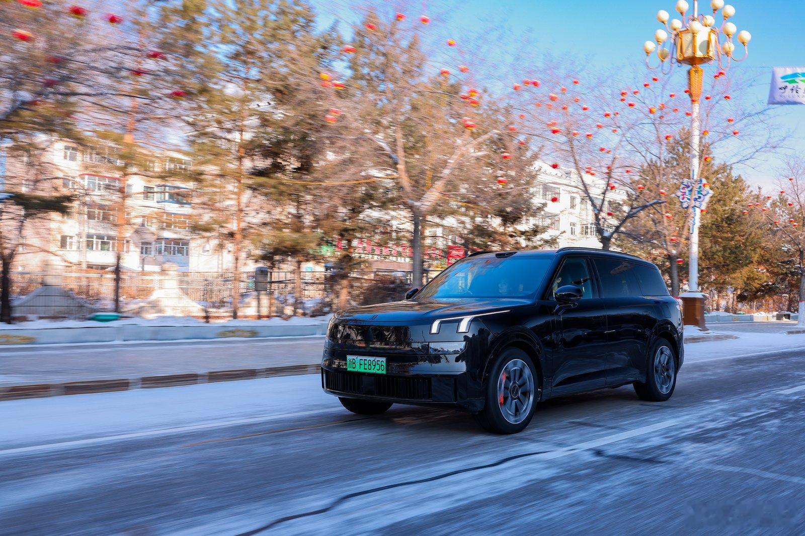 春节返乡要稳不要快今年春节还回家吃饭吗春节回家最重要的就是安全，领克EM-P以“