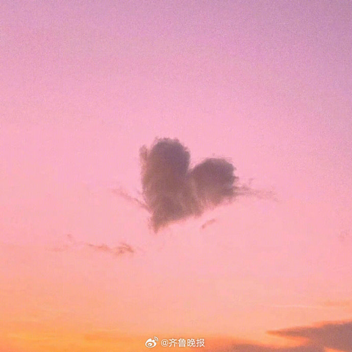 现实的生活，无论好的坏的都要收下，用微笑迎接明天。#晚安#