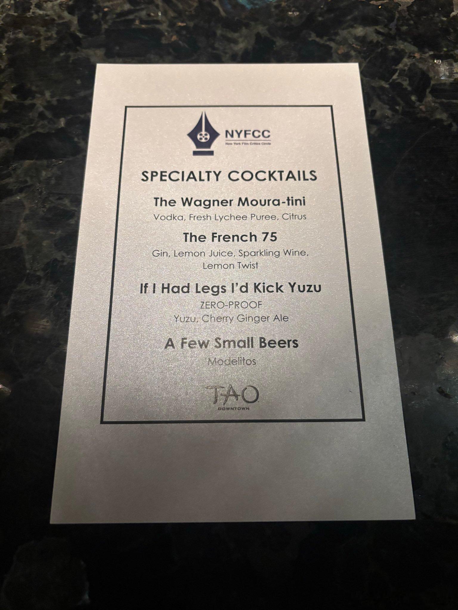 纽约影评人协会盛典上的酒单，命名都很有趣 