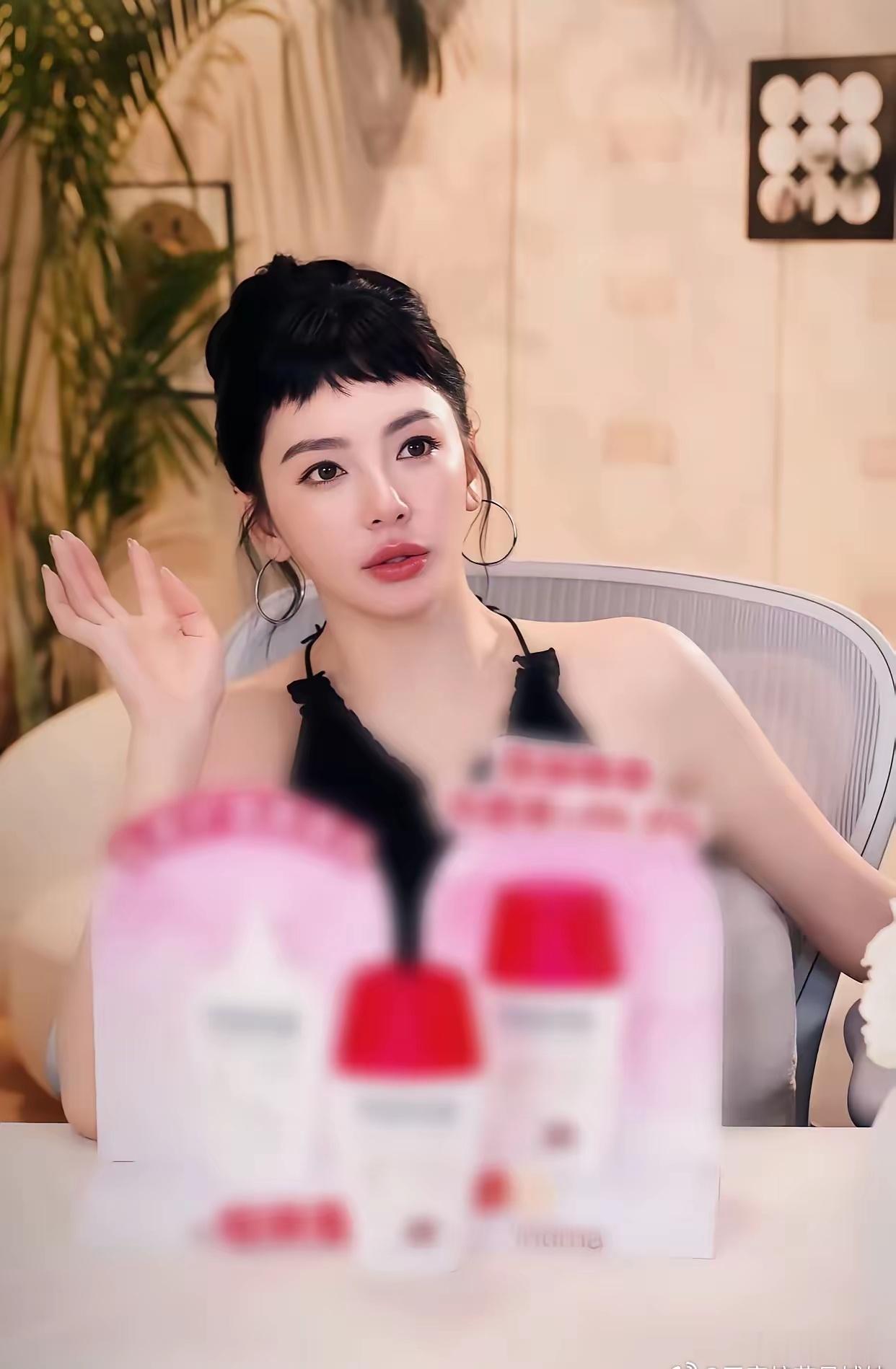 现在的医美真的是太高级了，堪称换头术！要说这是张雨绮，我真的是没有认出来，这变化