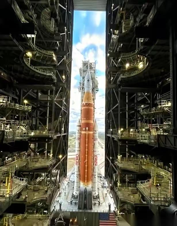 阿波罗项目的前辈们，看到现在这帮老美接班人，真的是把美国航天的脸都丢尽了！

这