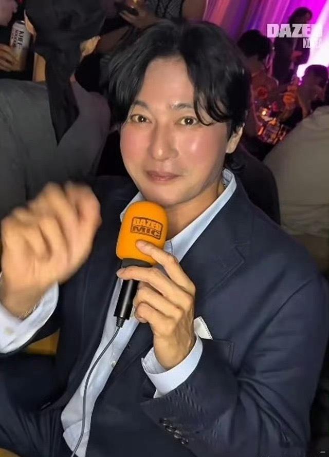 这竟然是张东健！！！谁敢认啊，完全换了一个人！！！！ 