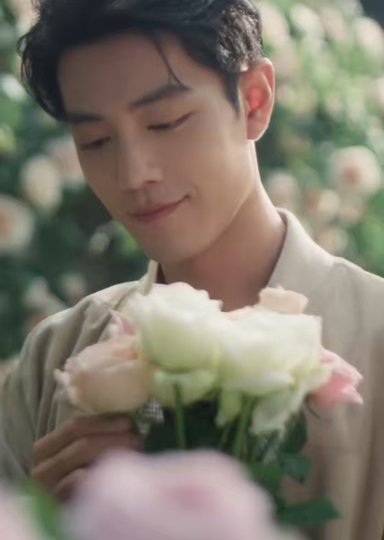 肖战重忆玫瑰绮梦肖战自由如诗优雅似梦 肖战重忆玫瑰绮梦，肖战自由如诗，优雅似梦，
