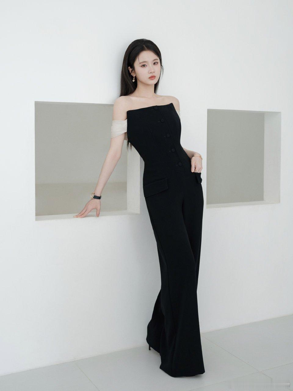 张慧雯谢楠改三次航班还偶遇跨越数次行程变动迎来偶遇，奇妙缘分不期而遇，无需刻意奔