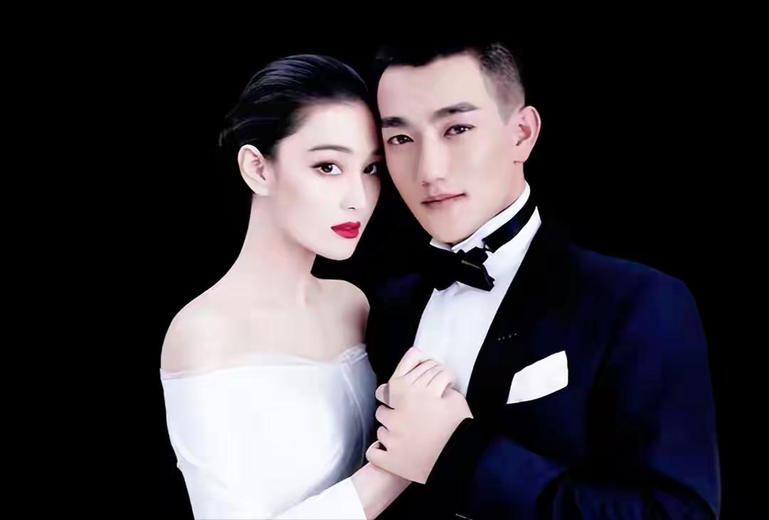 张馨予何捷：打破偏见，演绎真实幸福

家人们，广州张碧晨演唱会上，张馨予与何捷成