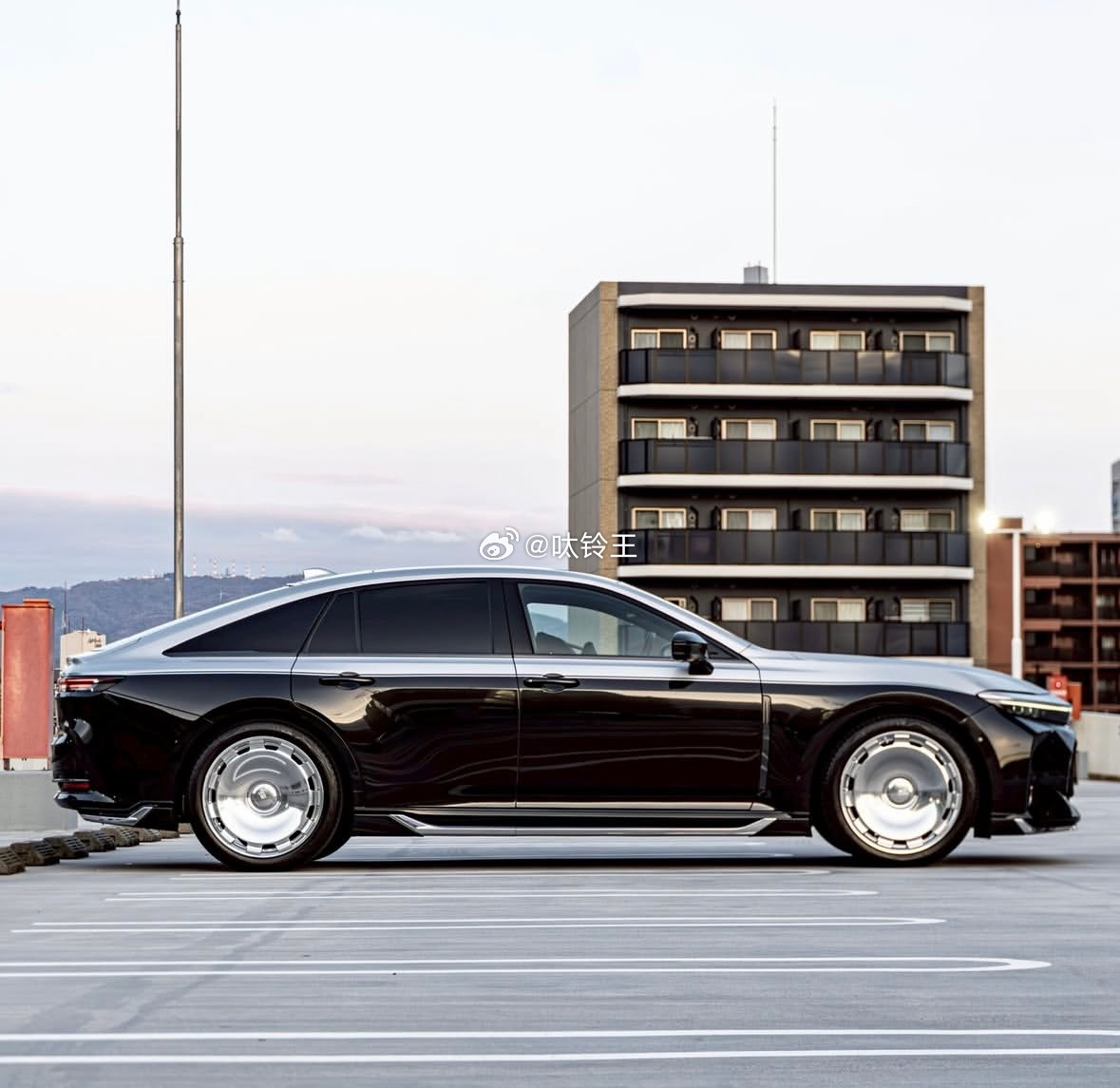 当你快乐时，你要想，这快乐不是永恒的。当你痛苦时你要想，这痛苦也不是永恒的。TL