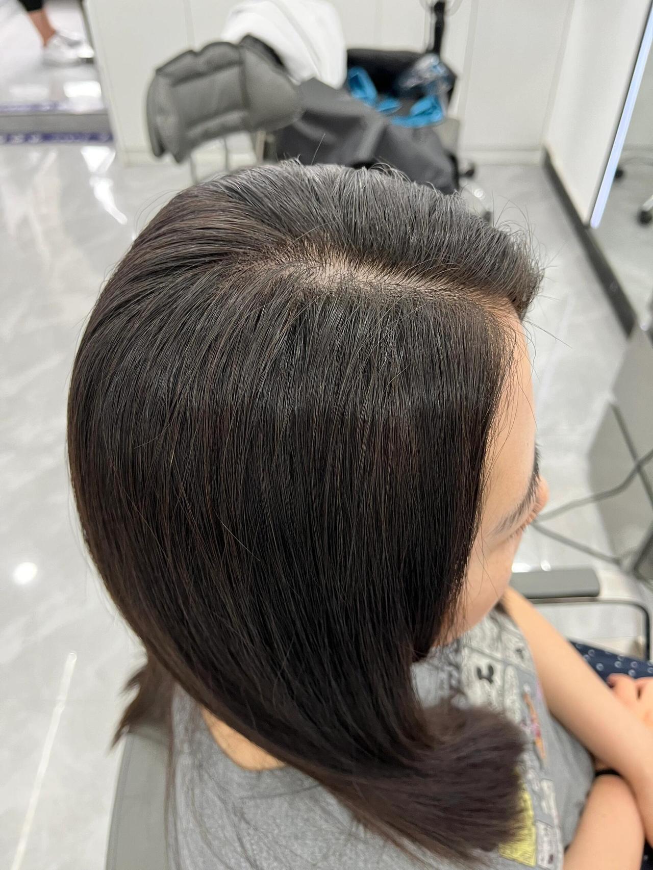 染发后头发长出黑色如何衔接 专业染发 头发染色到手上怎么办 你的tony老师来咯