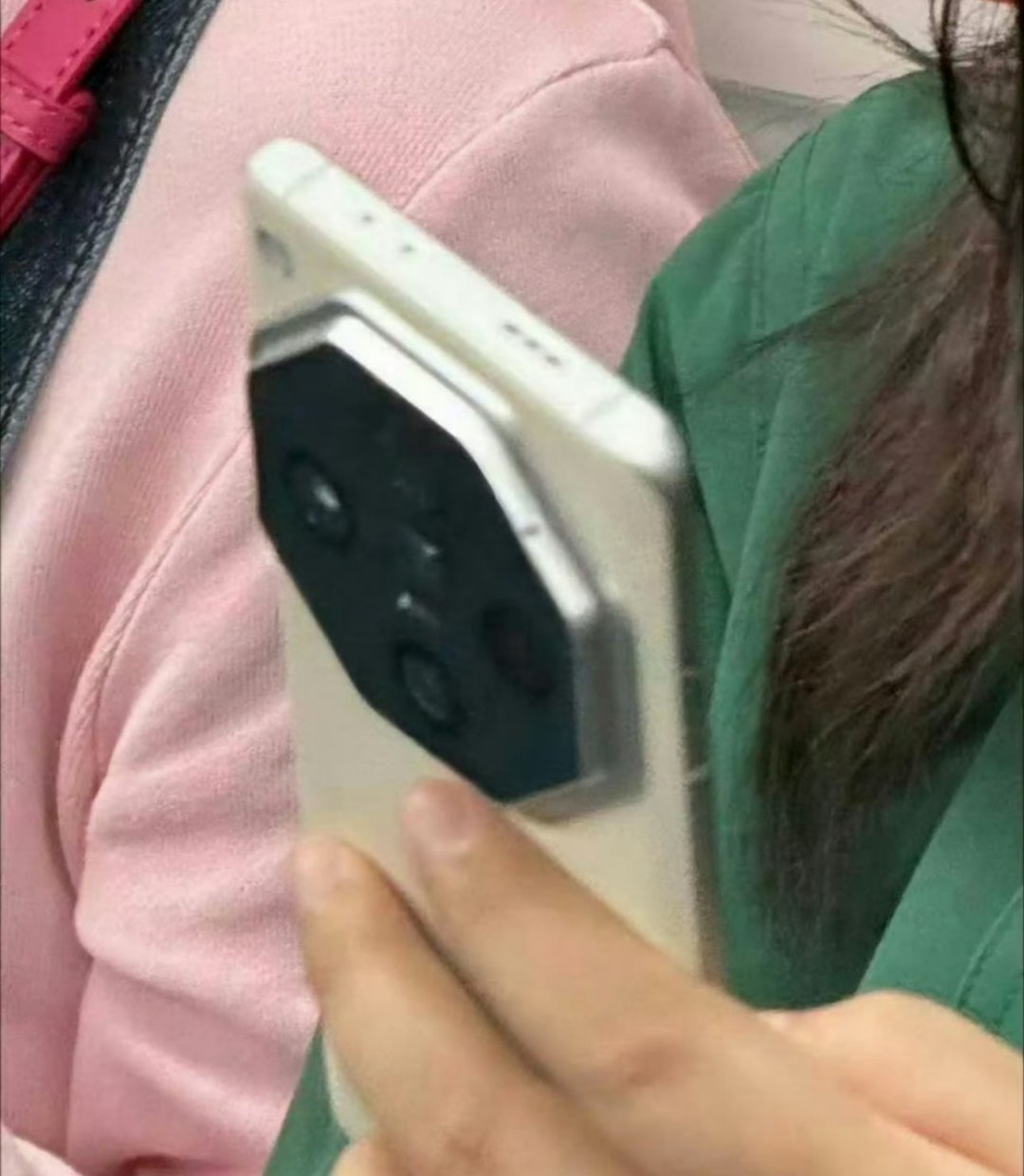 #oppo find x7# 特别不，而且能卫星通讯，不要叫他oppo find