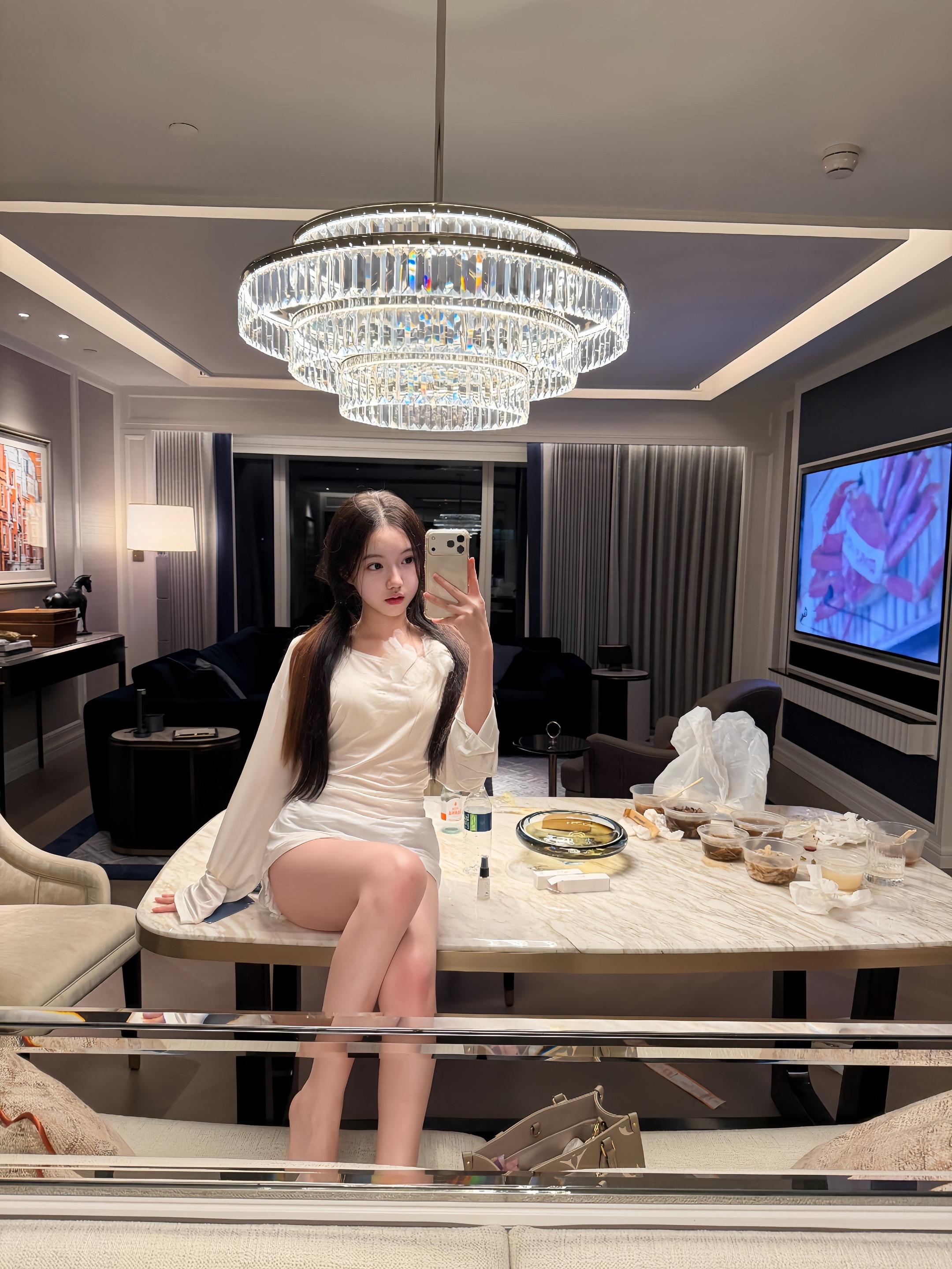 你傻傻的挺可爱 等我统治世界可以封你做我的仆人