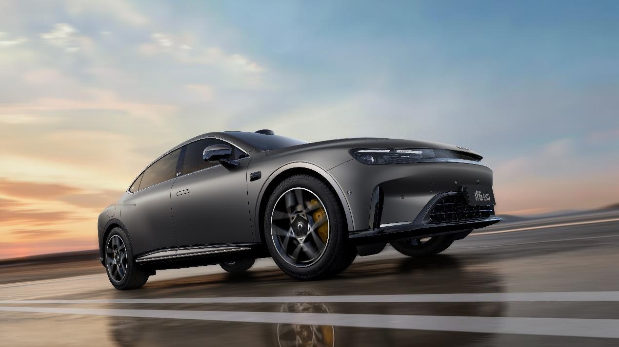 《smart精灵6号全球亮相：定位豪华掀背轿车新标杆》
smart品牌于4月22