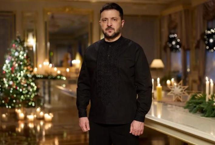 泽连斯基的圣诞节讲话，单纯看内容确实充满了温情，但更显幼稚。

在西方国家很看重