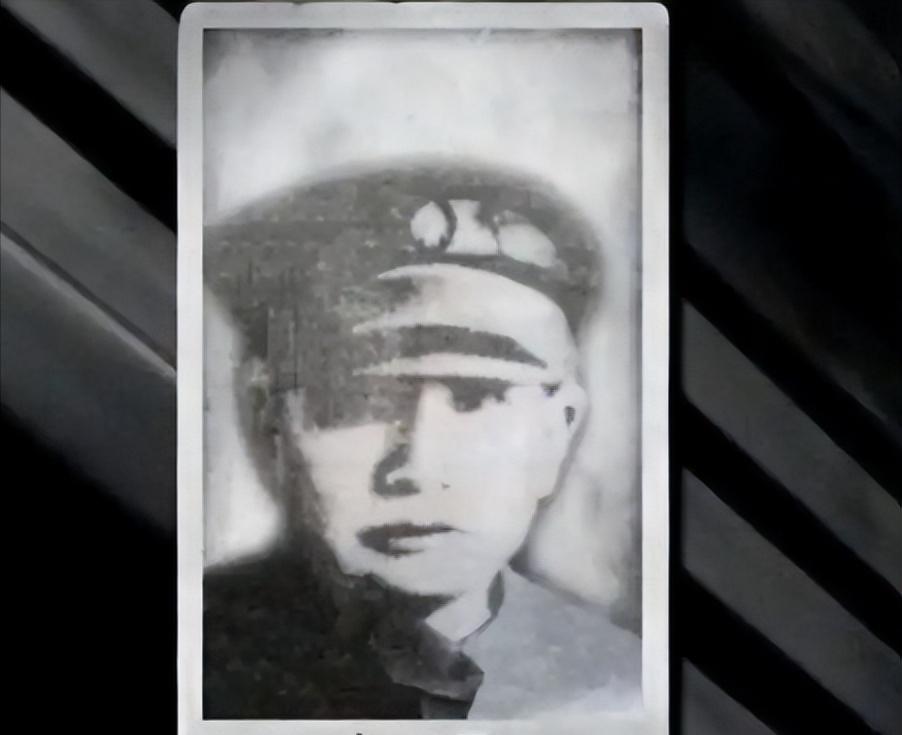 1942年，国民党河南督察专员韦孝儒被人绑架后活埋。蒋介石大怒，让战区长官蒋鼎文