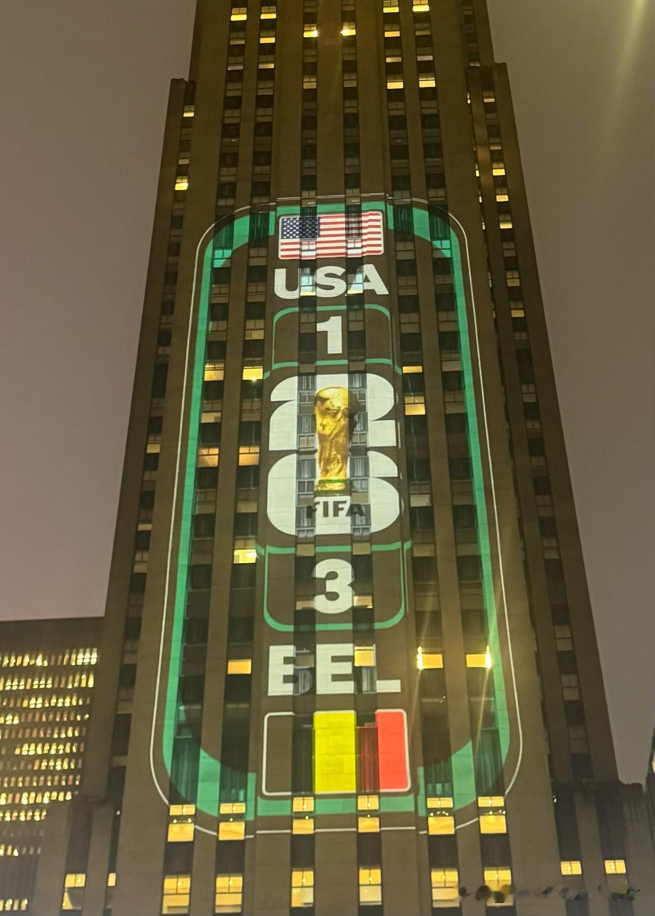 独立日的纽约都是烟雨
朋友的相片
我没在纽约
看着朋友圈的相片恍如隔世