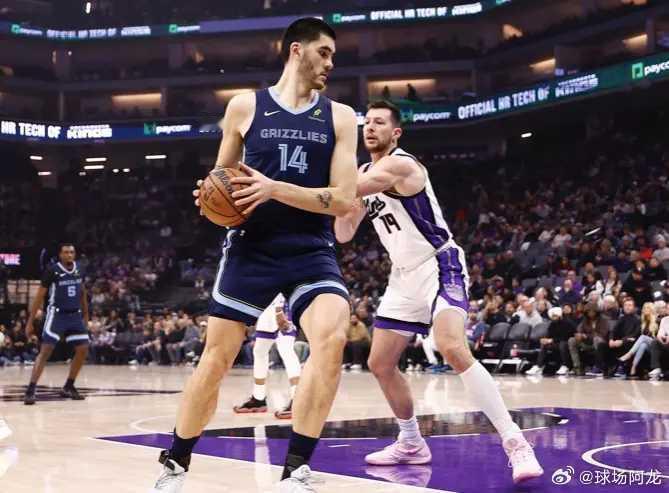 北京时间12月1日，NBA常规赛继续展开，国王主场对阵灰熊。本场比赛国王上来势头