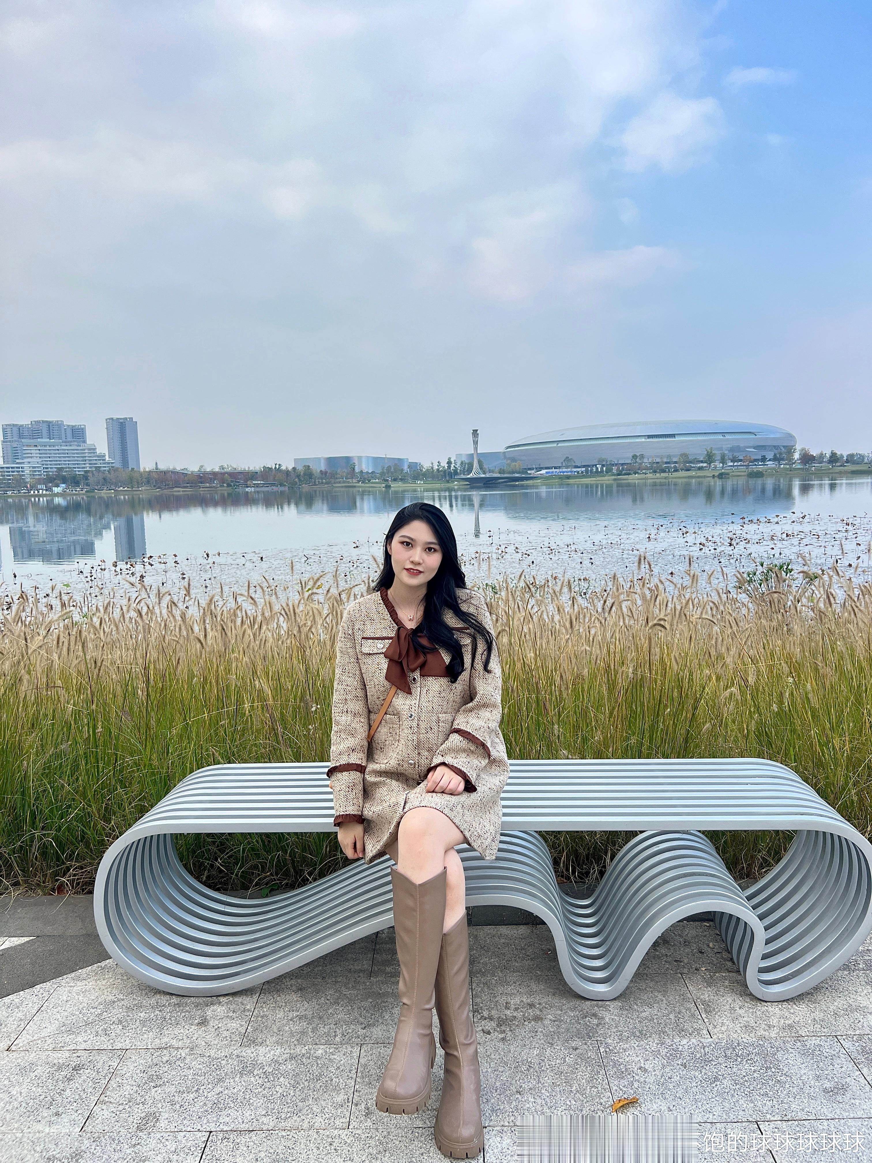 烤匠剁椒味的烤鱼酸酸辣辣的吼吼吃🐟  怒吃了一碗米饭半碗方便面还有两串小馒头 