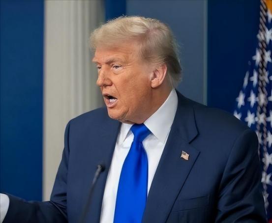 特朗普真得气急败坏了，忍无可忍无须再忍。他说：我们在日本驻兵4.5万，在韩国驻兵