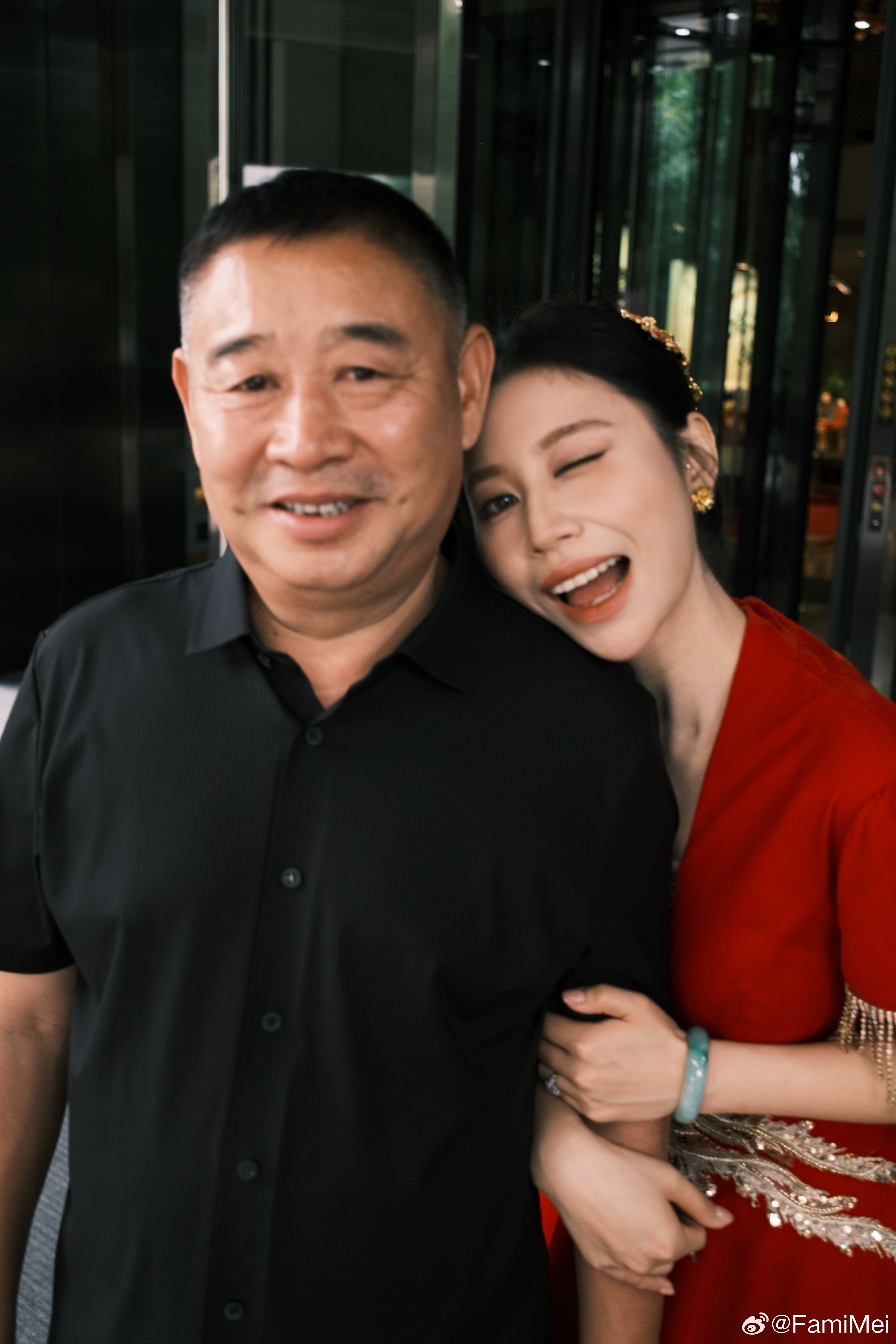 看见这张照片瞬间就哭了的程度 