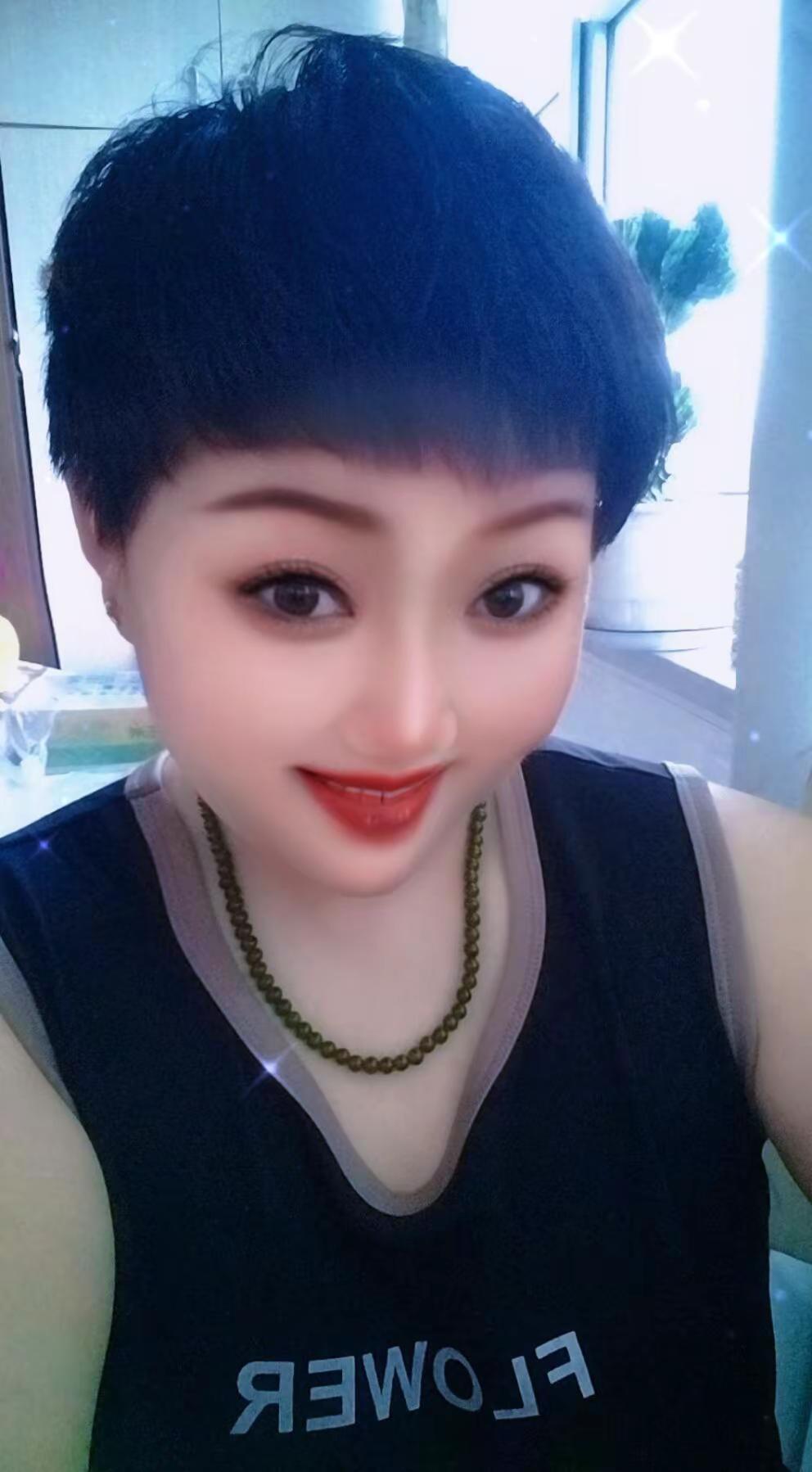 好不好看都是限量版 做个美美的老阿姨