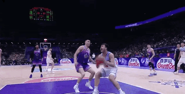 北控102-101 逆转战胜新疆。赛后新闻发布会，新疆主帅刘炜指导点评本场比赛表