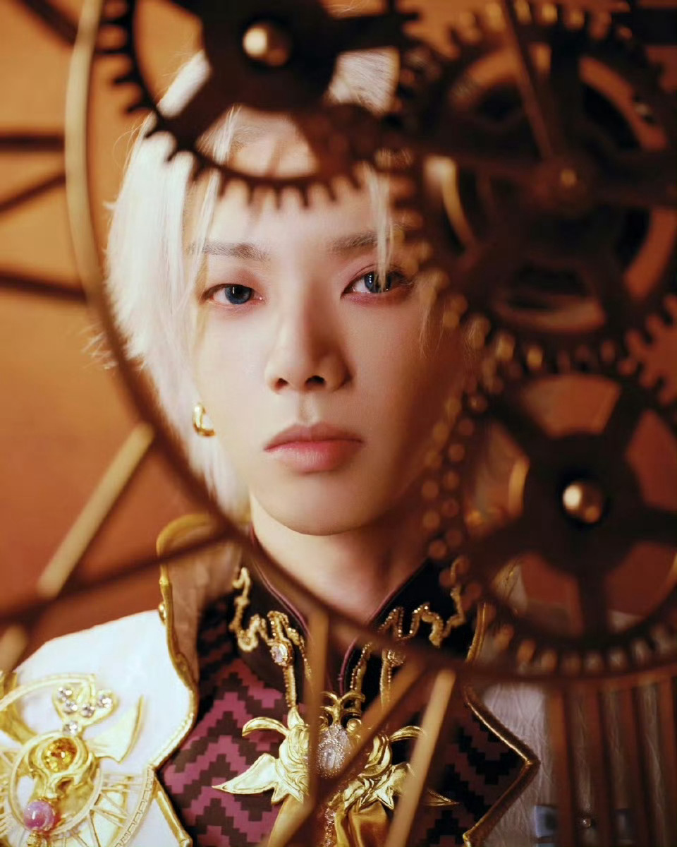 华晨宇电竞文男主有脸了华晨宇cos帅成啥样了华晨宇氛围感cos造型惊艳出圈，精致