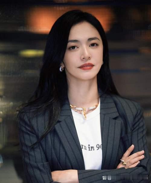 2026年1月2日，《武林外传》开播20周年之际，姚晨发文回应“郭芙蓉自由了”：