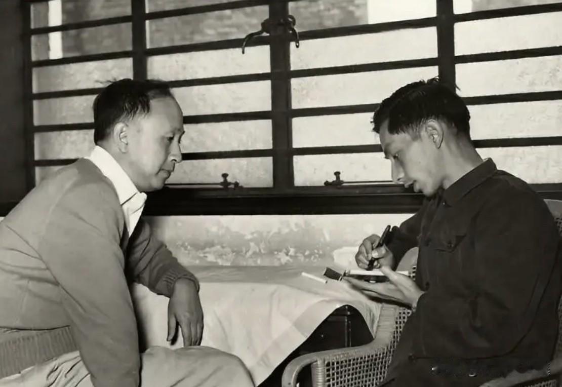 【老照片背后的故事183】
1955年10月，钱学森历经波折回到祖国，按照安排接